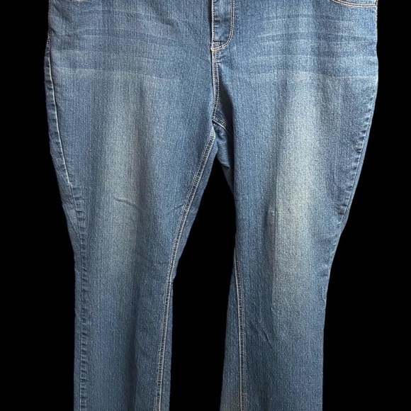 Lane Bryant Blue Denim Jeans Slim Boot High Rise Size 20 Embellished Pockets - Picture 2 of 7